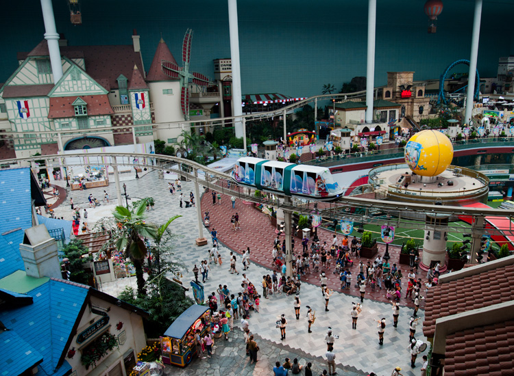 uno scorcio del parco di divertimenti Lotte World